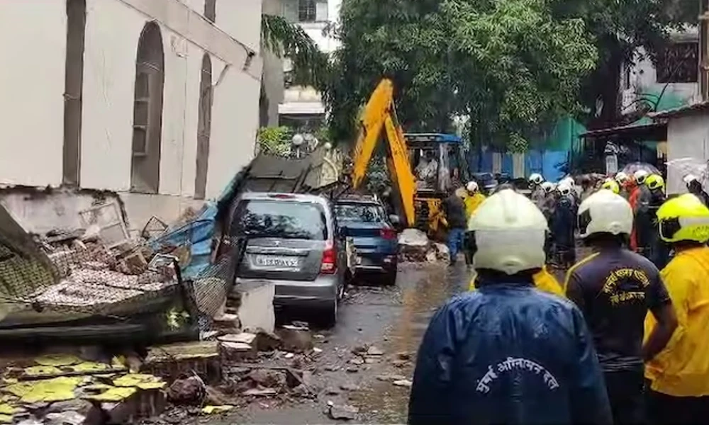 building collapses 