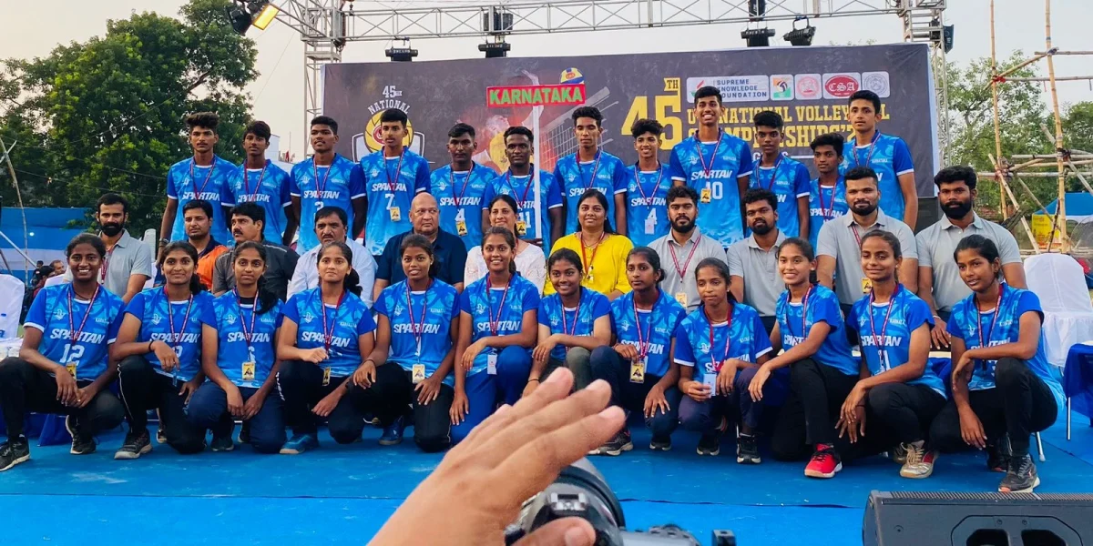 Volleyball players from Karnataka who went to Kolkata