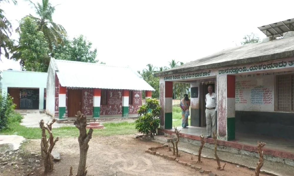 school in Chamarajanagar has two teachers and no students ೨