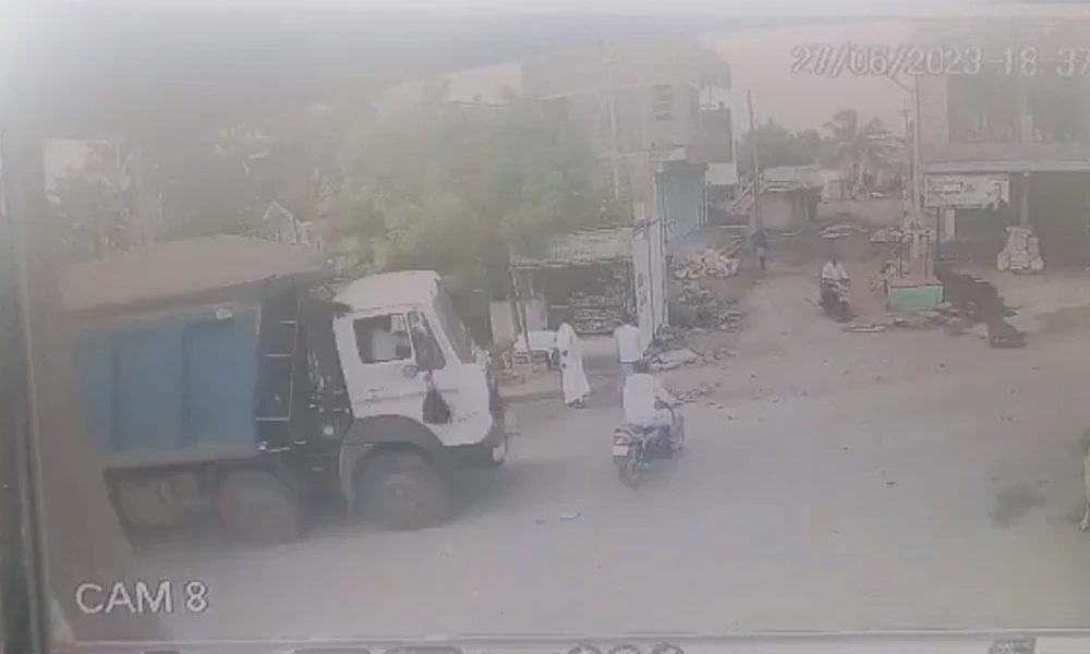 tipper hit in yadgir