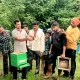 Bee Farmer Gautham Bichghatti advises on the development of honey at soraba