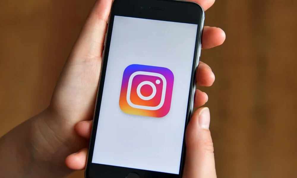 Instagram Logo in Mobile