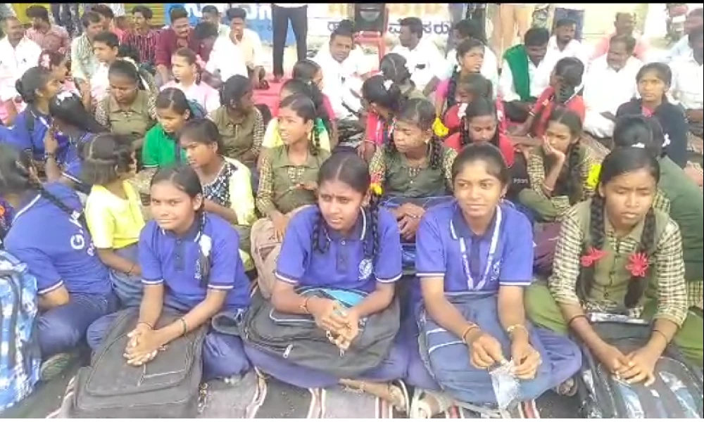 Rajamouli hometown Amareshwar Camp students protest