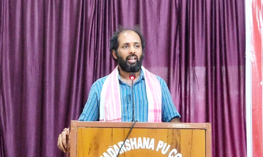 Educationist and thinker Rohit Chakratheertha spoke in Yallapur