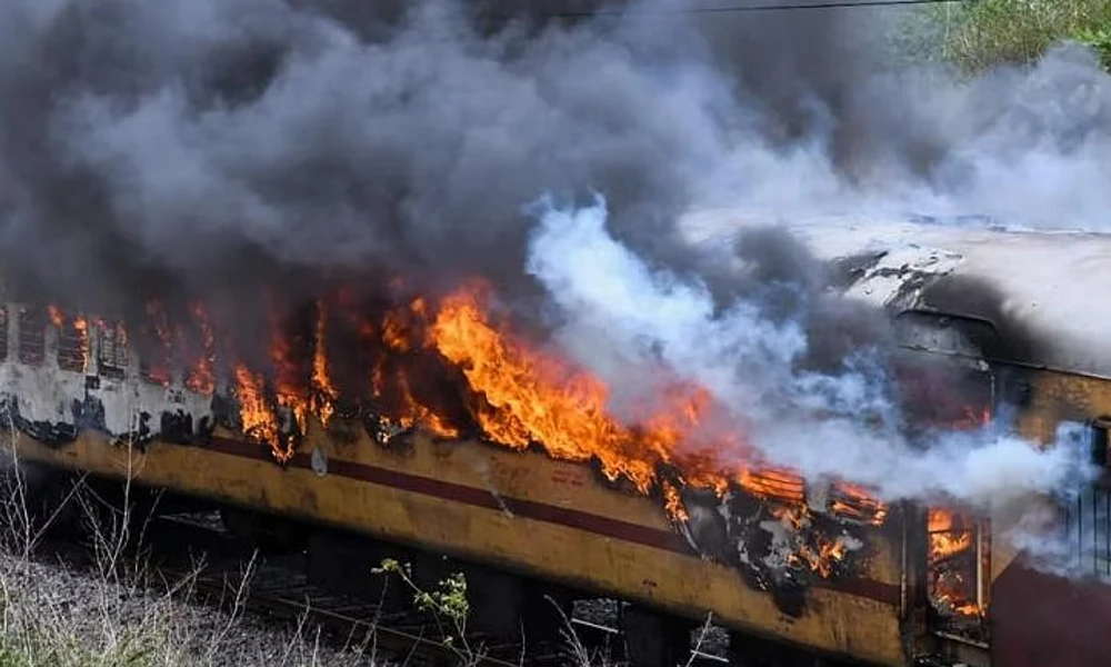 fire In Falaknuma Express