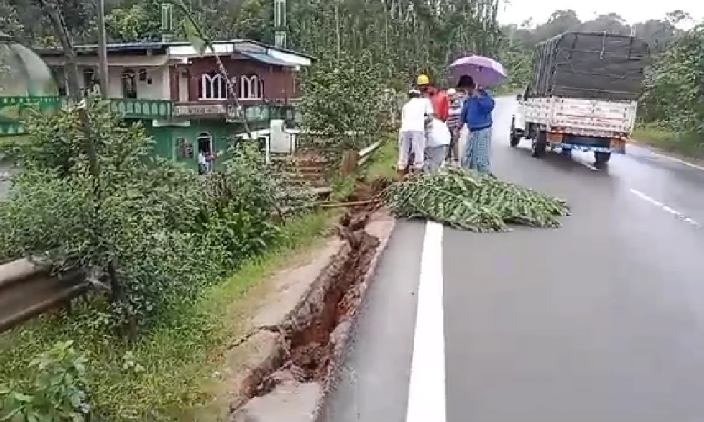 Road side landslide on NH 75