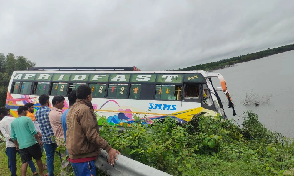 bus accident in davangere 