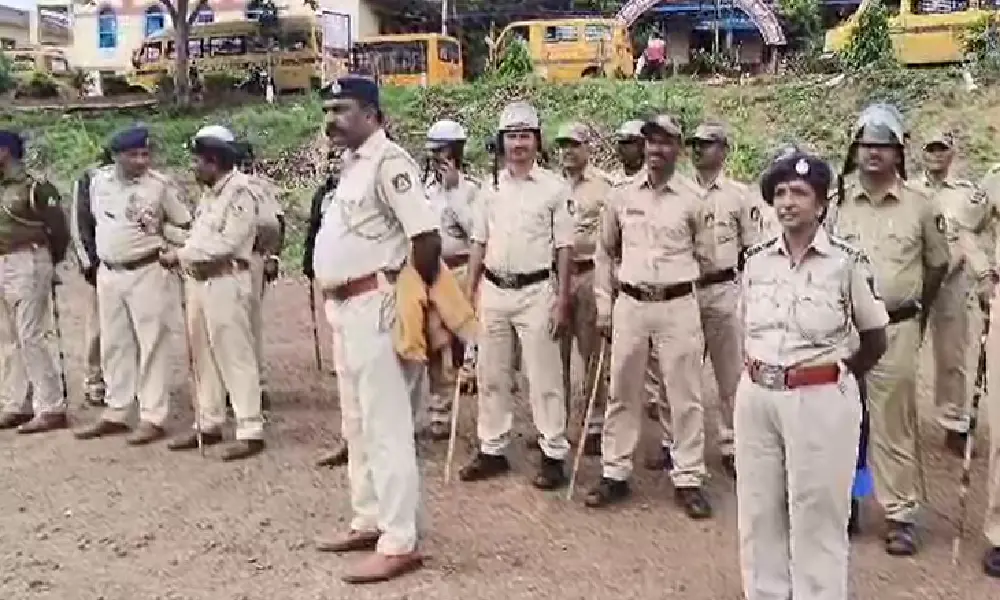 Police security in chikkodi for jain community protest 
