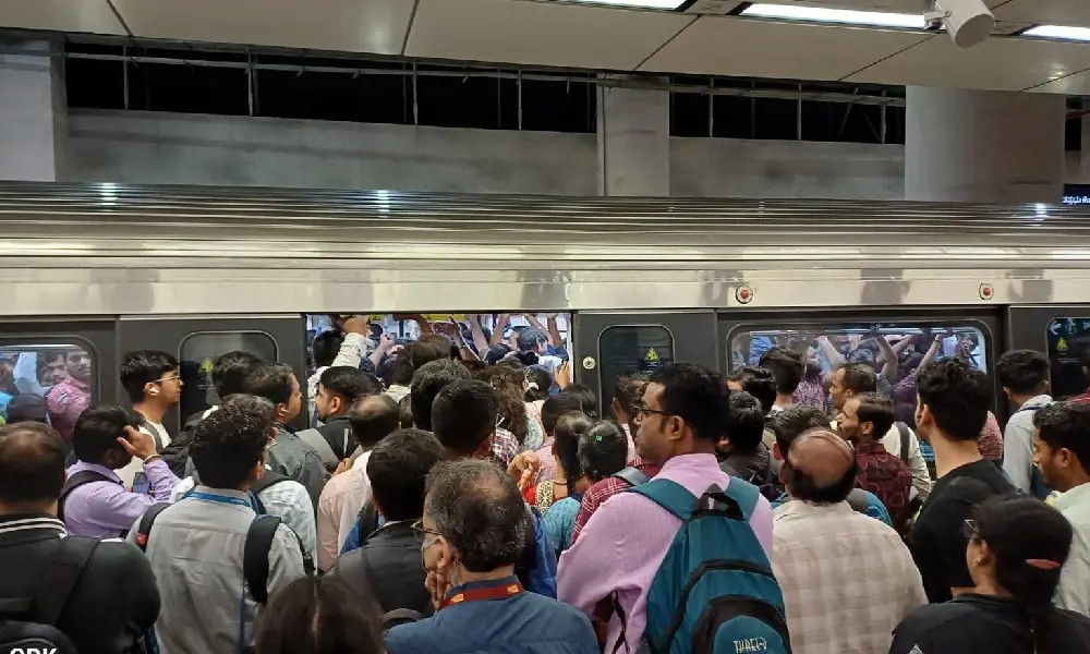 Metro operation disrupted in Purple line