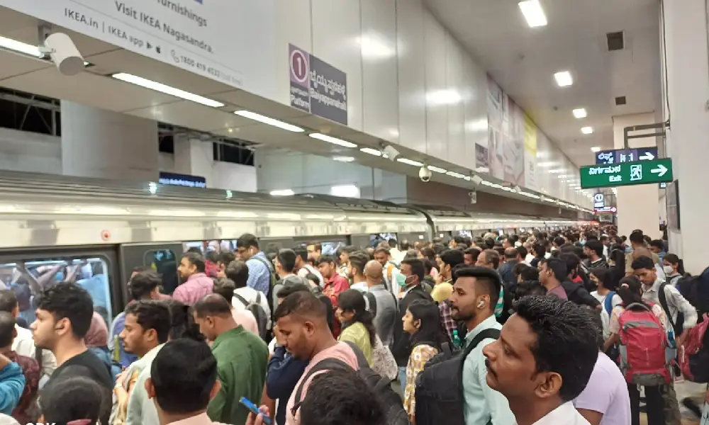 Metro operation disrupted in Purple line
