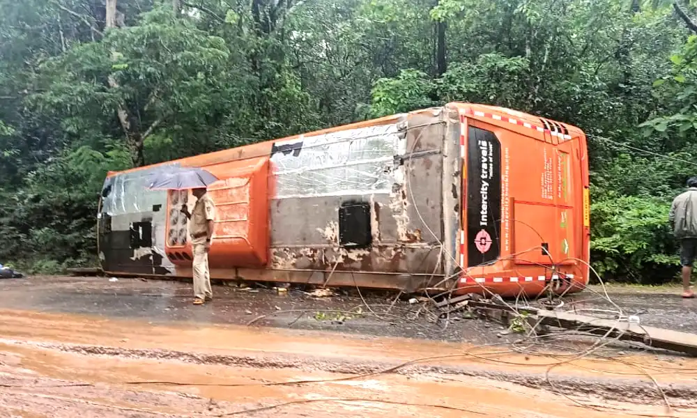 private bus overturned on National Highway 63 in Yallapur