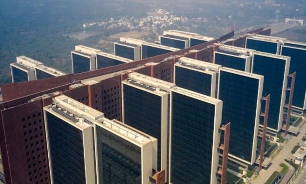 World's largest office building Surat Diamond Bourse