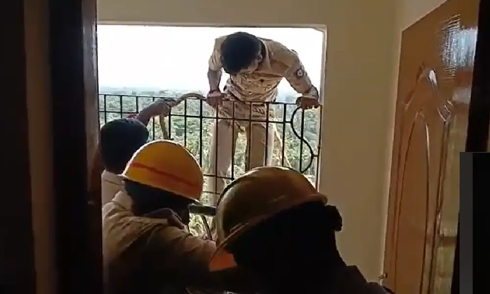 8 year old boy rescued from 10th floor of apartment