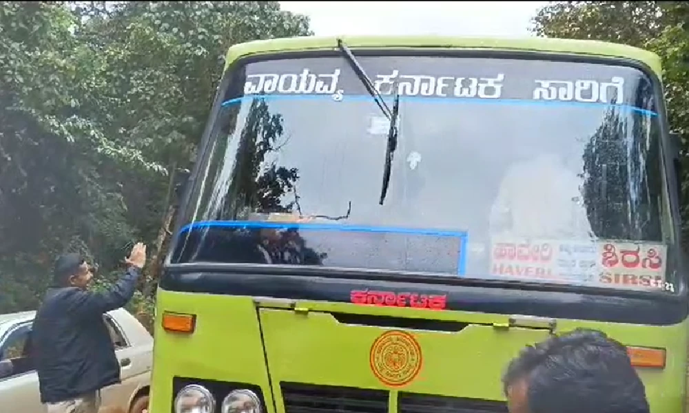 Malalagam villagers chase bus for not stopping