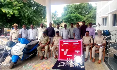 Theft Case 4 thieves arrested Gold jewelery worth 885 lakhs 4 bikes seized at Gangavathi