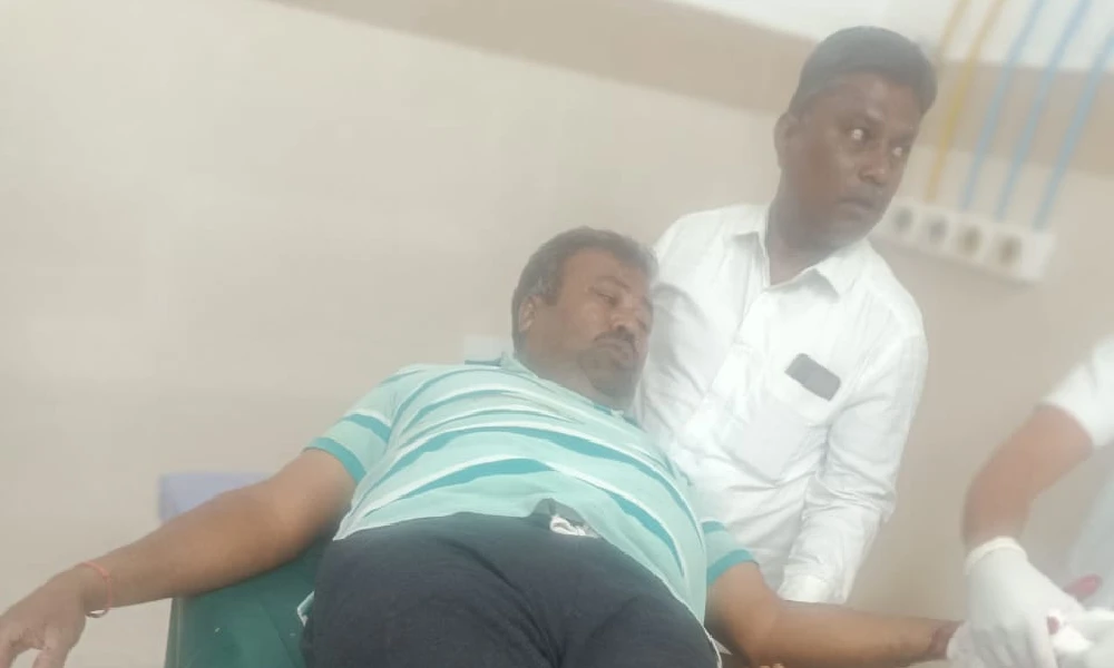 Ex police Inspector Krishaiah assaulted by drunkards