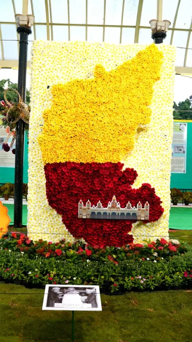 Map of Karnataka made in flowers