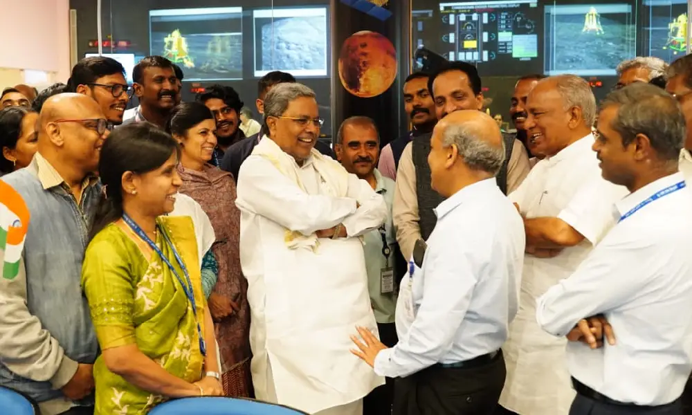 CM Siddaramaiah at ISRO office 