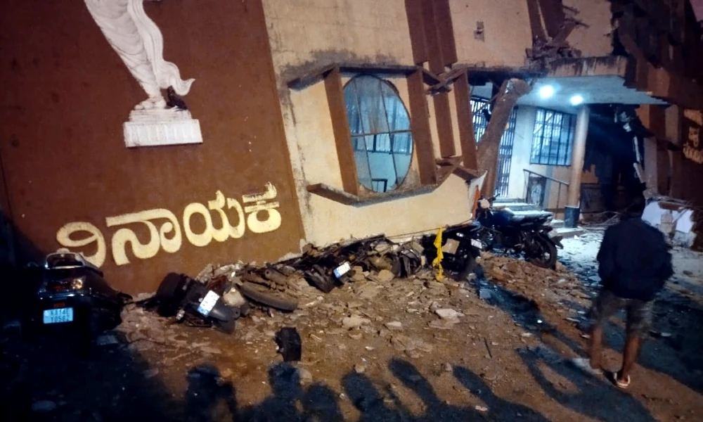 Vinayaka theatre wall collapses in Thirthahalli shivamogga