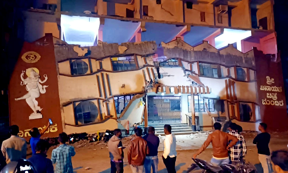 Vinayaka theatre wall collapses in Thirthahalli shivamogga