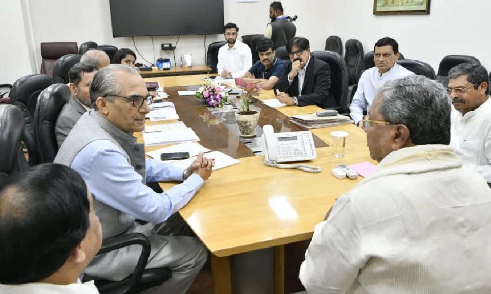 7th pay commission meets CM Siddaramaiah