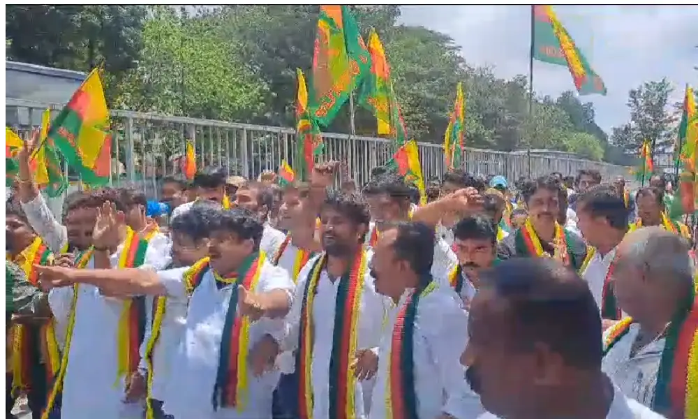 Jaya karnataka protest