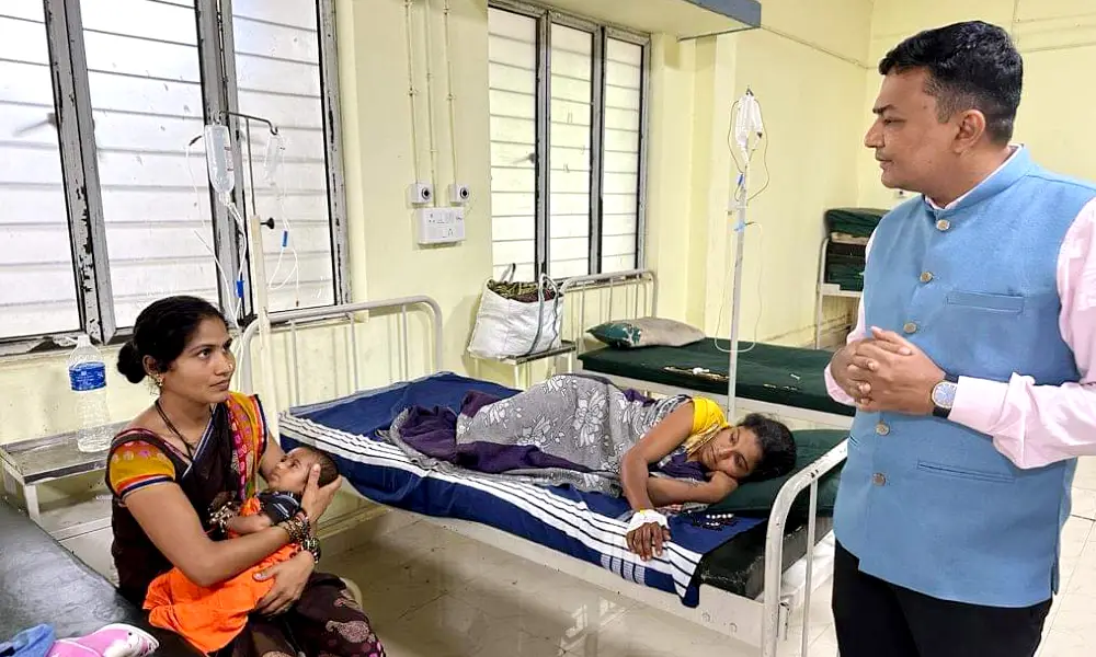 Vijayanagara DC Diwakar MS Visit and inspection of hospital in Hagaribommanahalli