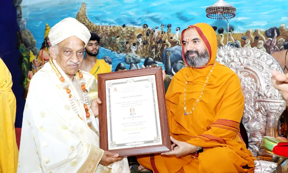 Former ISRO Chairman Dr Kiran Kumar was awarded the first Vishnugupta National Award from Raghaveshwara Bharathi swamiji