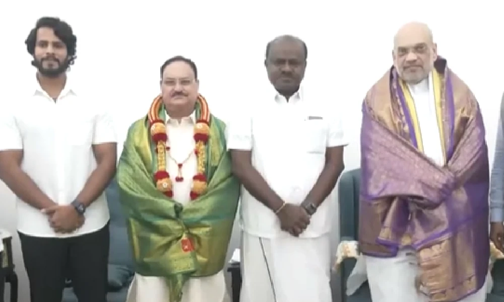 Hd Kumaraswamy With Amit Shah