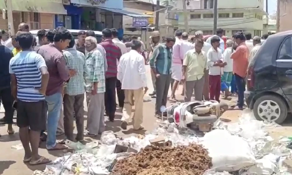 Bike Accident publics Crowd