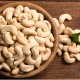cashews In bowl