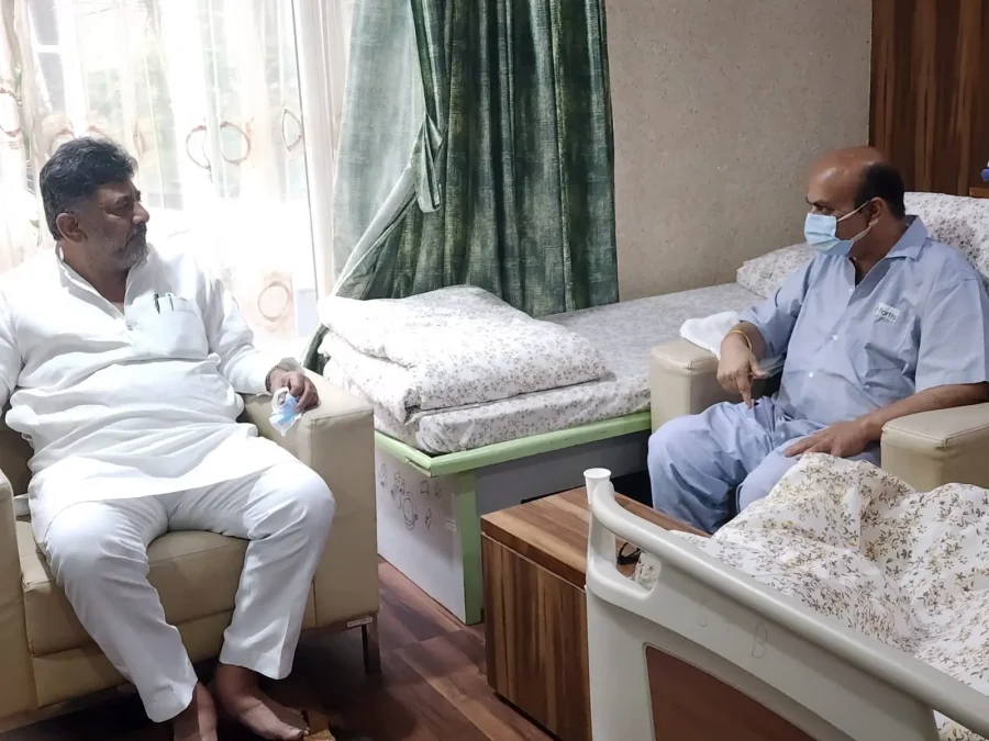 DK Shivakumar Visits Basavaraja Bommai in Hospital 