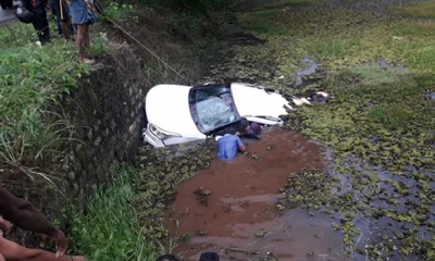 Car Falls Into Lake