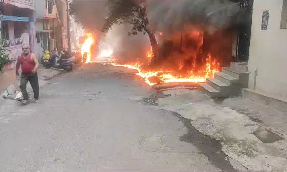 Accident on Bengaluru Mysore highway Burning bikes containers cars