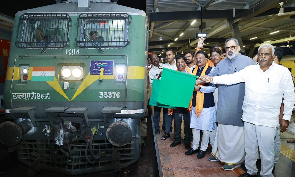 BJP team leaves for Delhi from Bangalore