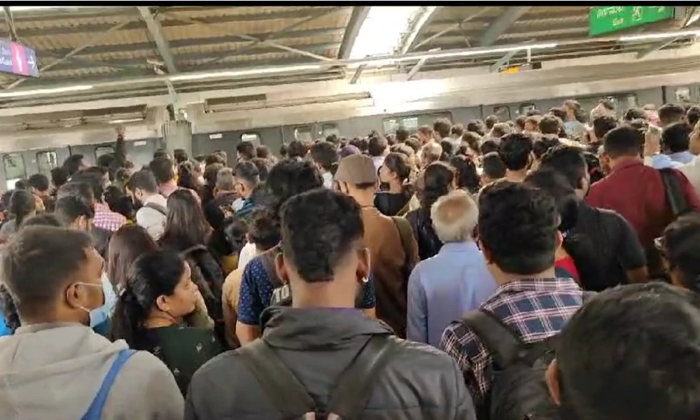 Yashwanthpura Metro Passengers