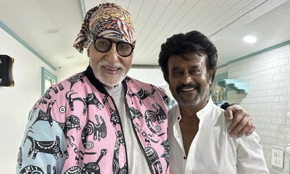 Rajinikanth Poses With Amitabh Bachchan