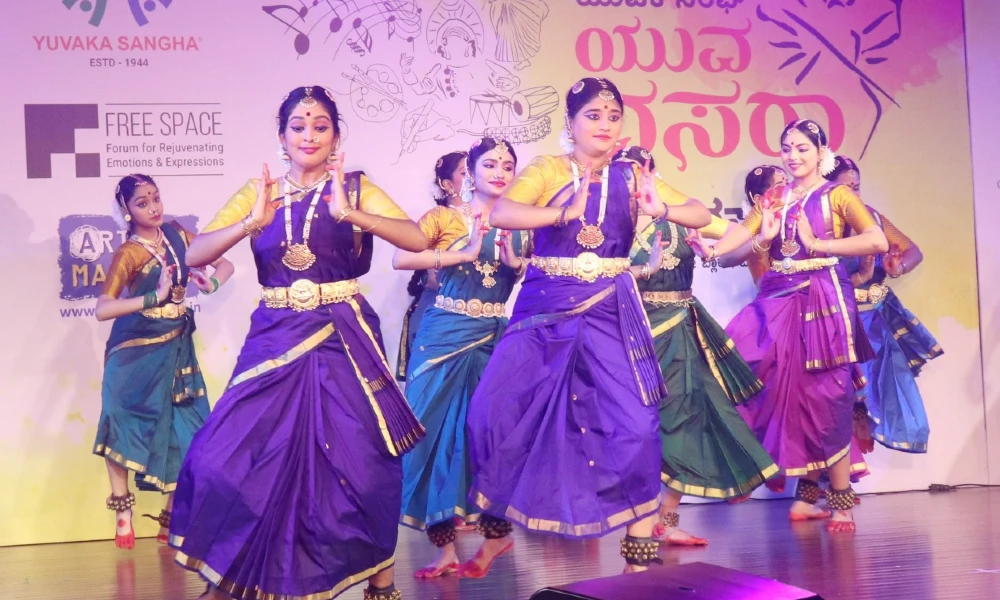 Bharatanatyam performance at Yuva Dasara