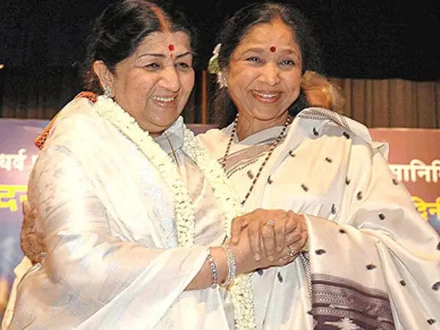 Asha Bhosle with Lata Mangeshkar