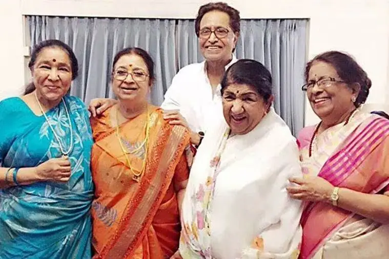 Asha Bhosle with her brother and Sisters
