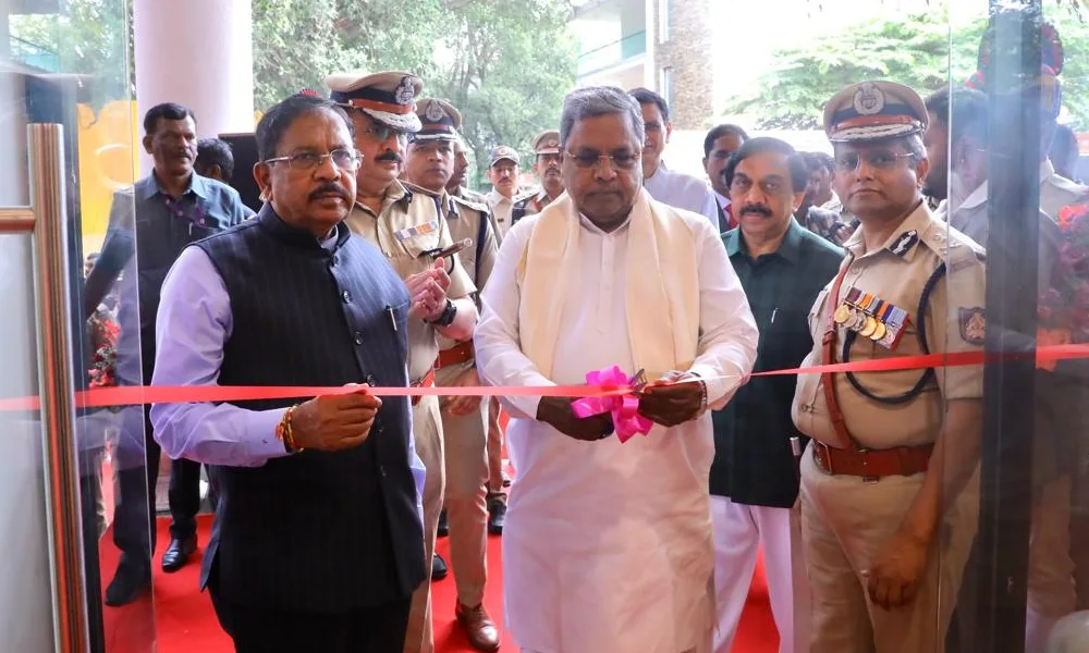 CM Siddaramaiah in Bangalore Safe City Command Centre