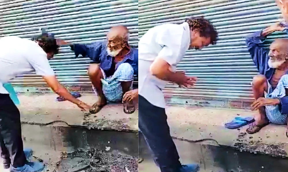 Viral Video, Fakir baba hit with slippers congress Candidate as blessings