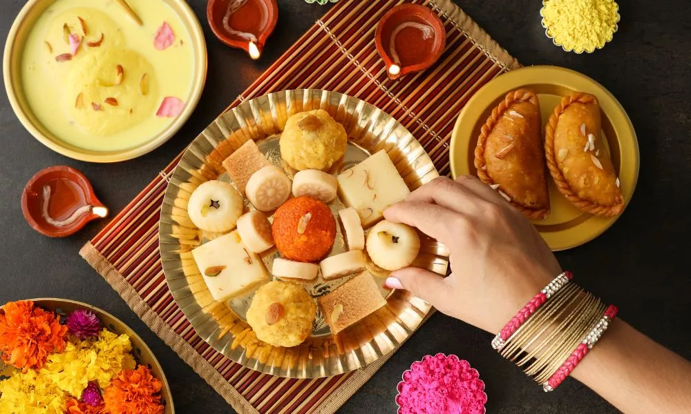 Diwali sweets Gujiya peda barfi Motichoor Laddu Indian Sweet dessert mithai festival dish Dussehra Holi ganesh chaturthi