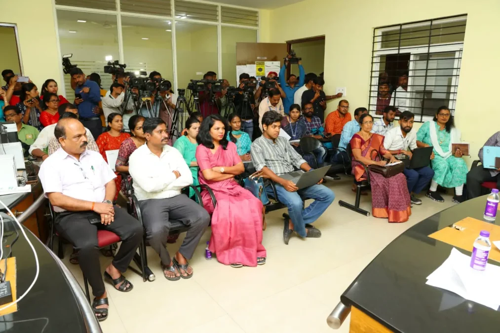 Gruhalakshmi scheme Lakshmi Hebbalkar meeting