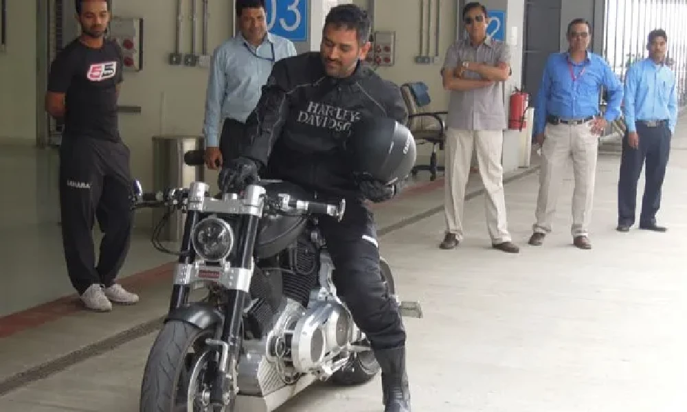 MS Dhoni bike