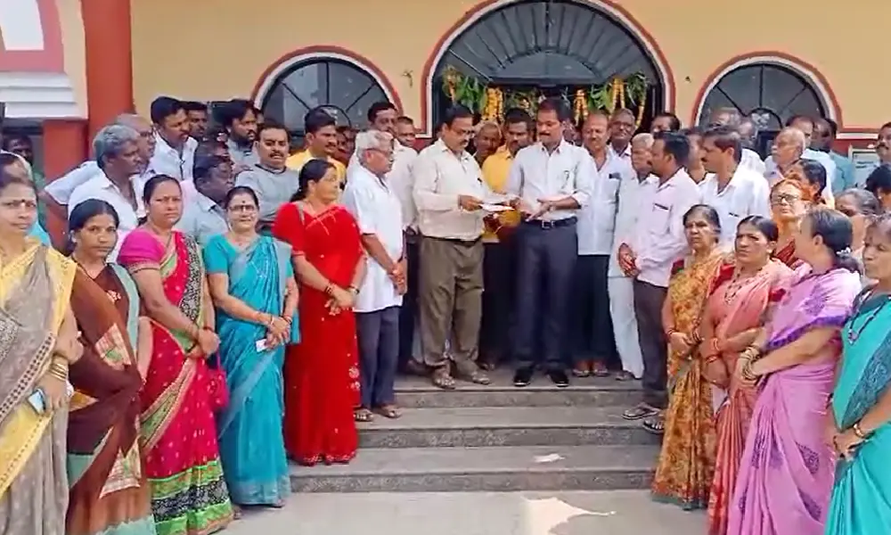 Mundaragi Dr Annadaneshwara Mahashivayogi Swamiji
