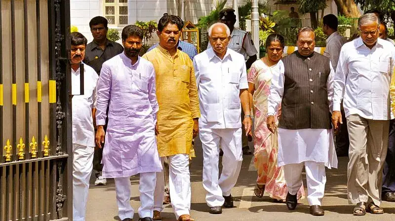 R_Ashok_ with other BJP leaders