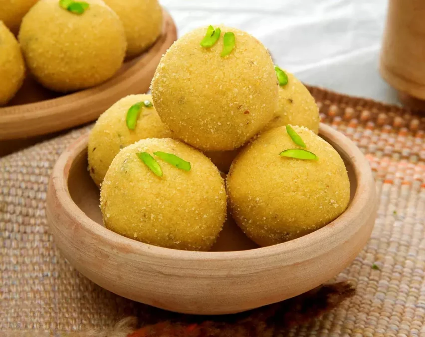 besan laddu