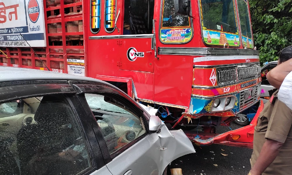 Accident between lorry and car at Charmadi Ghat