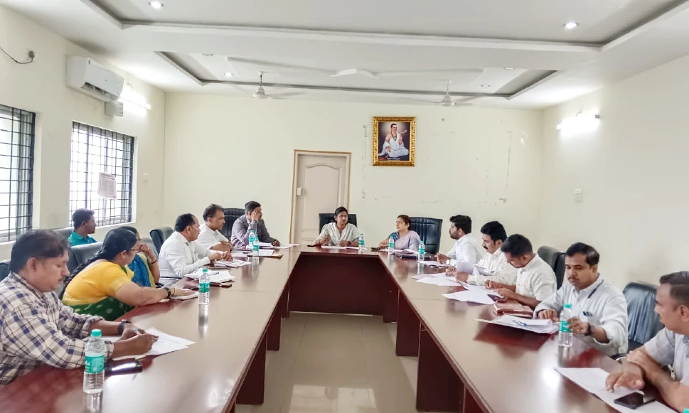 Progress review meeting of various departments in Karatagi